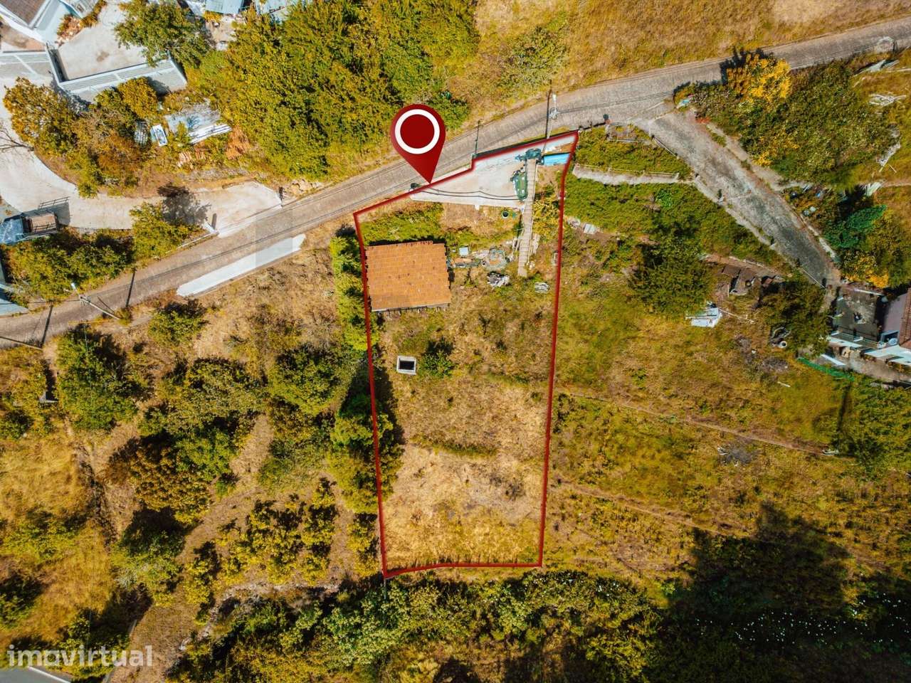 Terreno Rústico com 670m2 no Rochão, Camacha – Natureza e Proximidade - Grande imagem: 3/15