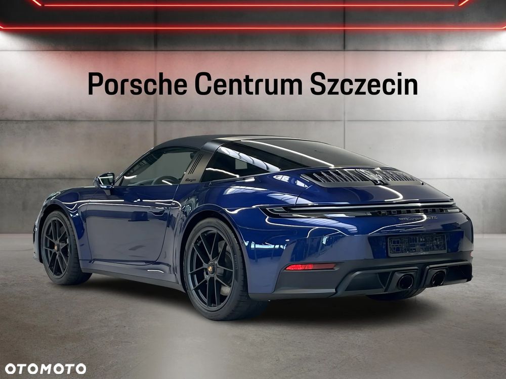 Porsche 911 Carrera T-Hybrid 4 GTS - 3