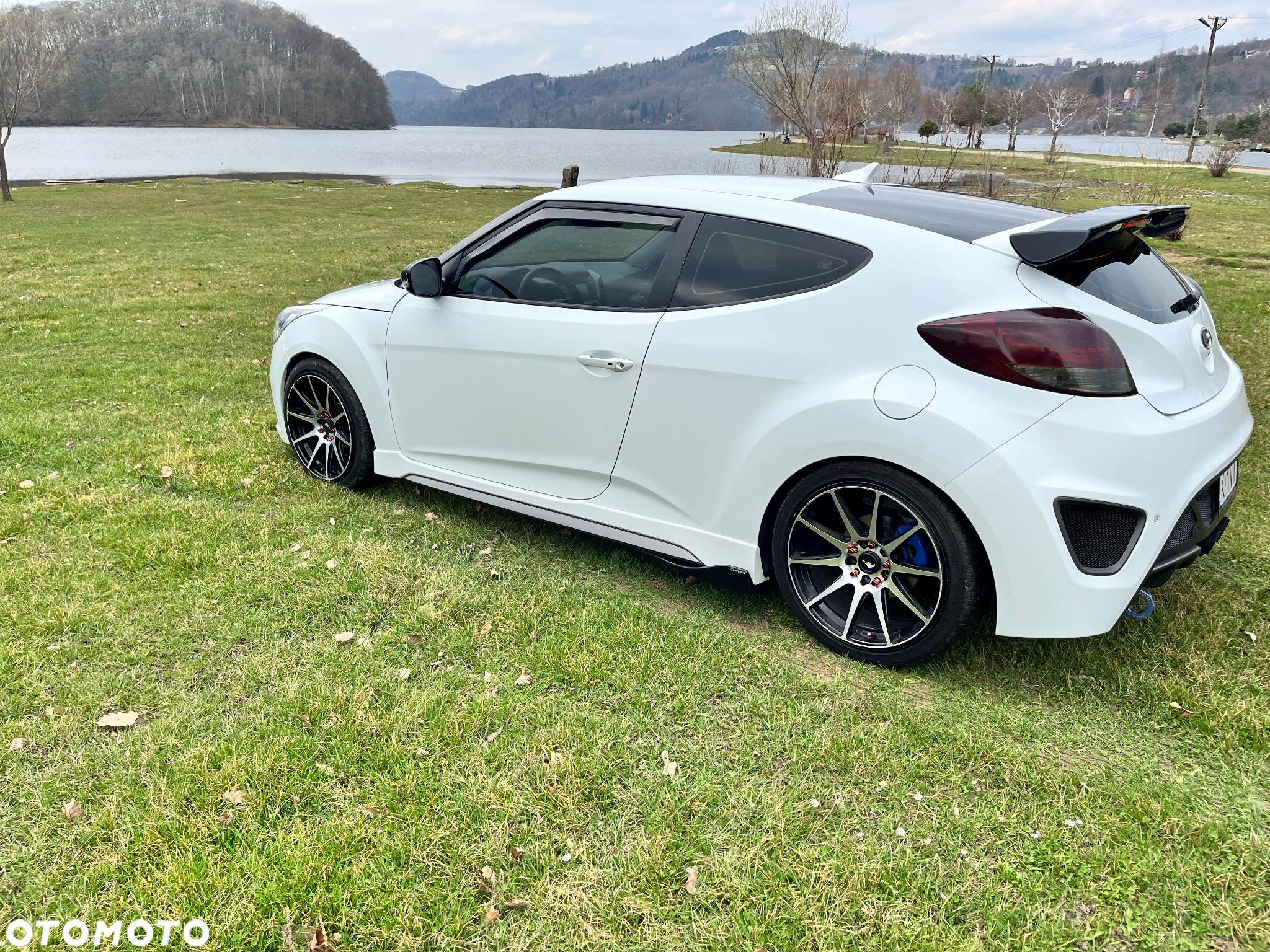 Hyundai Veloster 1.6 T-GDI Executive - 8