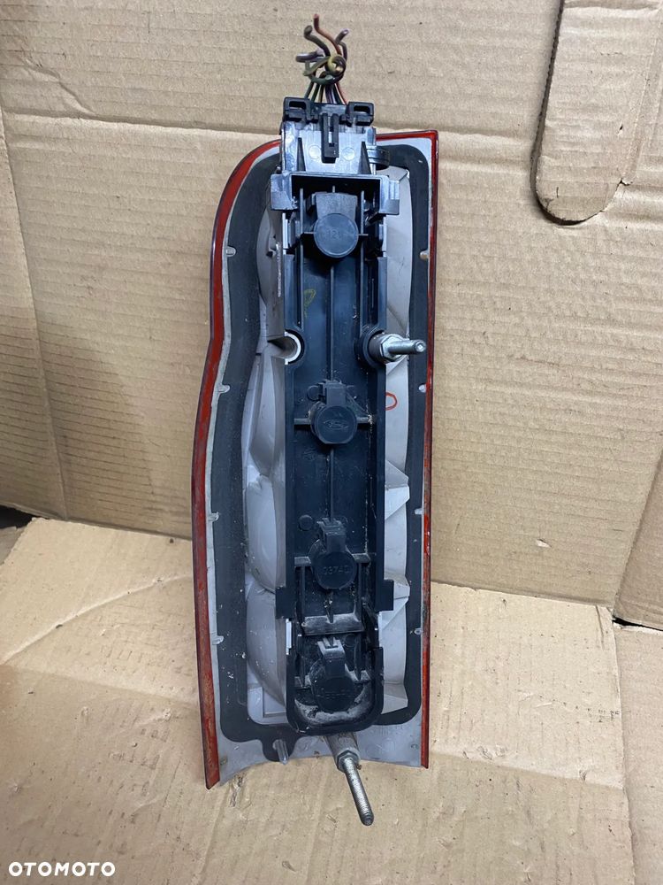 LAMPA TYLNA PRAWA FORD TRANSIT V MK7 TK034773 - 3