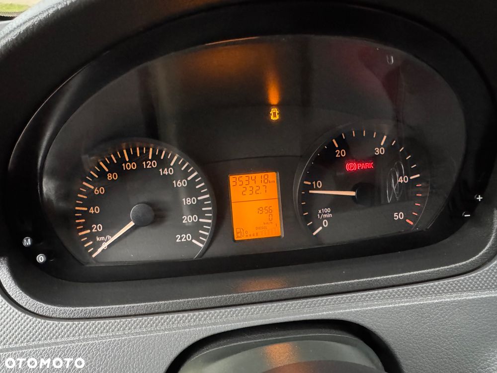 Mercedes-Benz Vito - 27