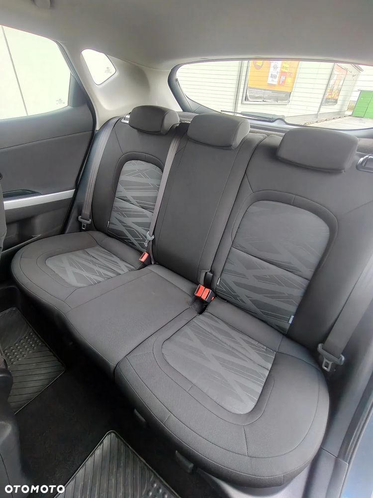 Kia Ceed 1.6 GDI Smart Plus - 16