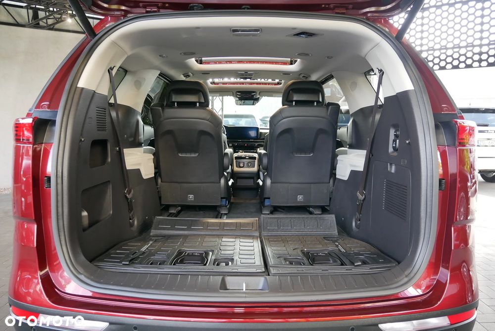 Kia Carnival - 31