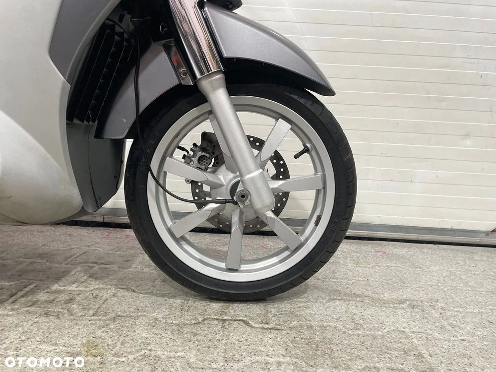 Peugeot Geopolis - 22