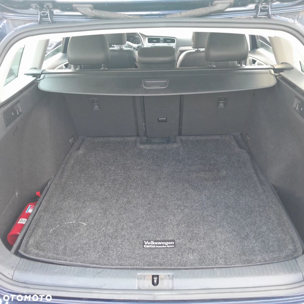 Volkswagen Golf - 8