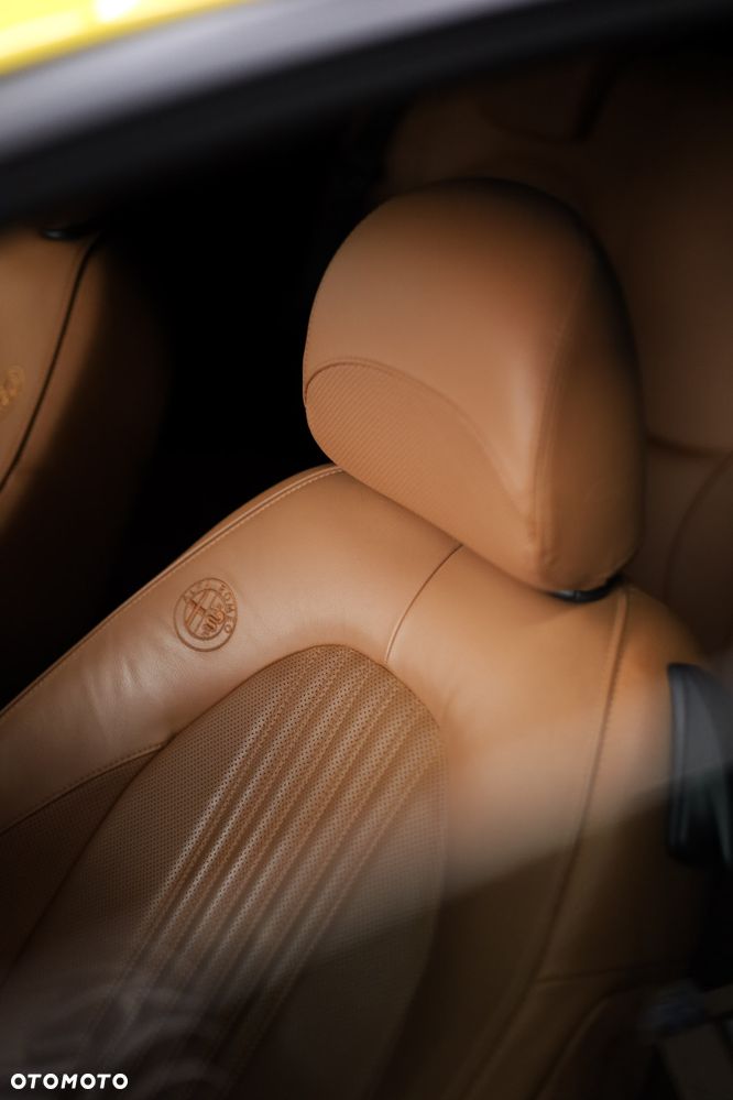 Alfa Romeo Mito - 25