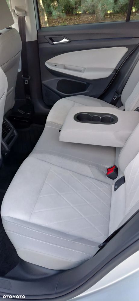 Volkswagen Golf VIII 1.5 TSI EVO Style - 12