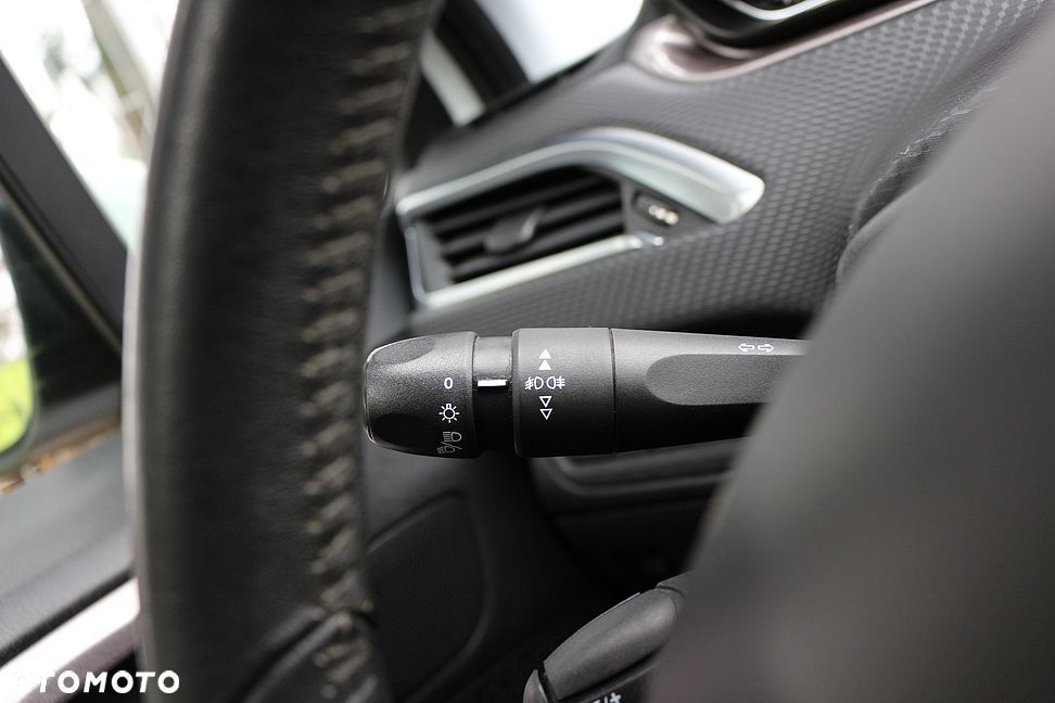 Peugeot 2008 1.6 VTi Active - 28