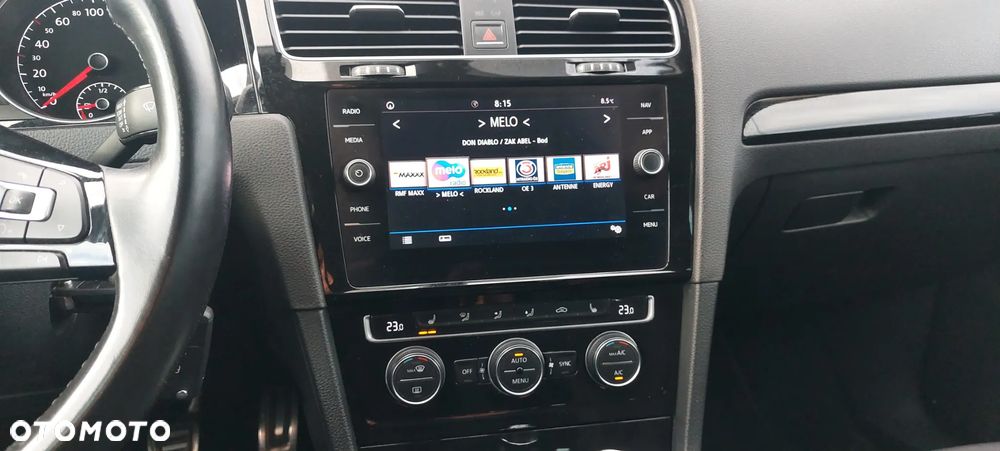 Volkswagen Golf 1.6 TDI Sound - 16