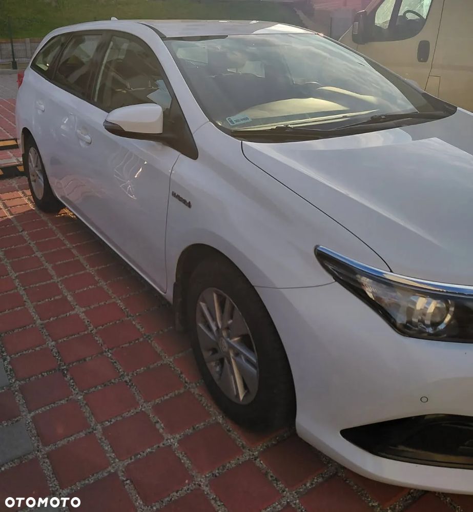 Toyota Auris Hybrid 135 Active - 4