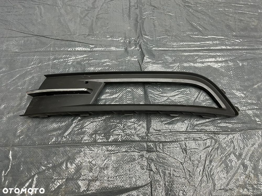 VW Passat B8 Kratka zderzaka lewa chrom 3G0853665A - 1