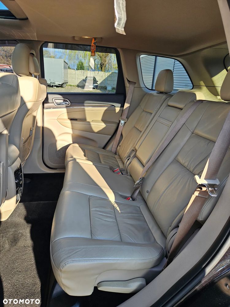 Jeep Grand Cherokee - 14