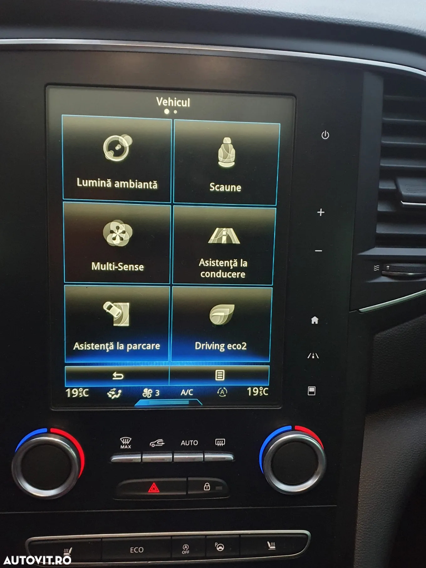 Renault Megane ENERGY dCi 130 BOSE EDITION - 32