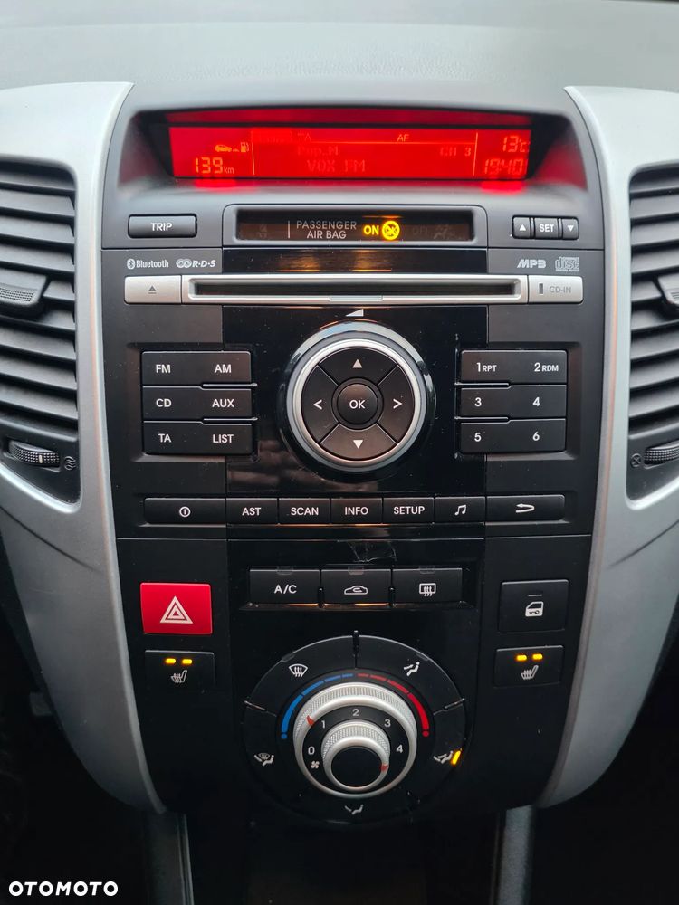 Kia Venga - 18