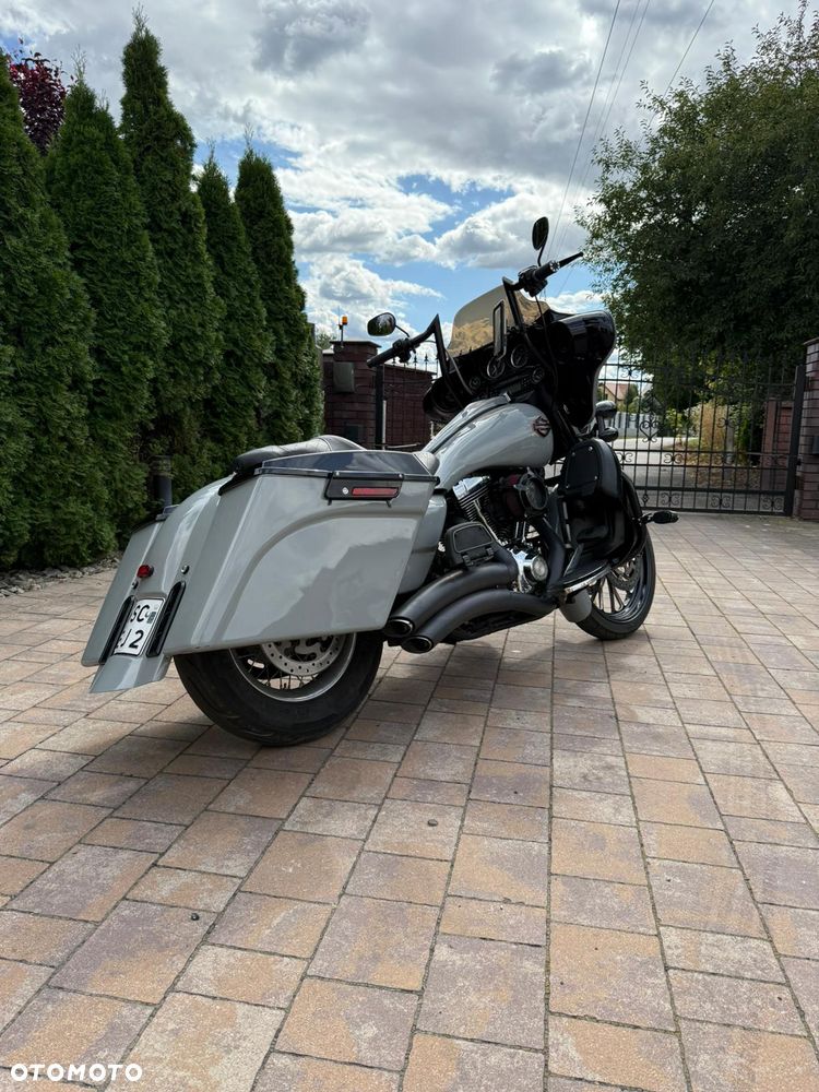 Harley-Davidson FLH Electra Glide - 4