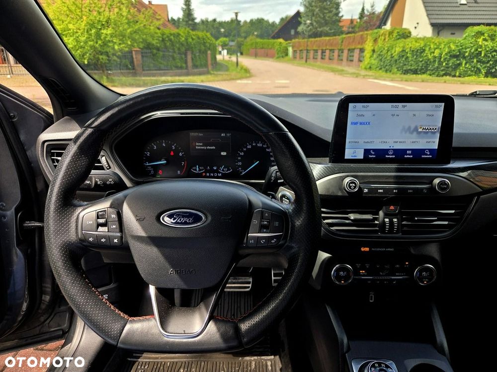 Ford Focus 1.5 EcoBoost ST-Line - 14