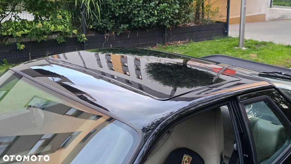 Porsche 944 - 24