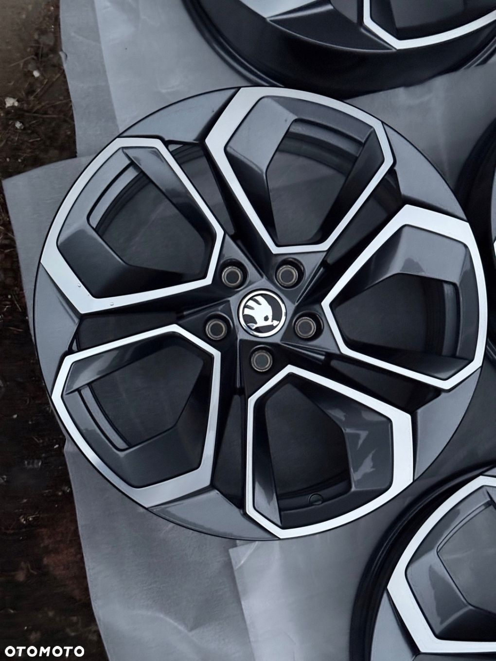Nowe Oryginalne Felgi Skoda OE OCTAVIA IV V NX3 NX5 RS 5E3 5x112 19 cali - 5