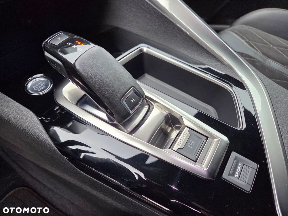 Peugeot 5008 BlueHDi 180 EAT8 GT Pack - 25