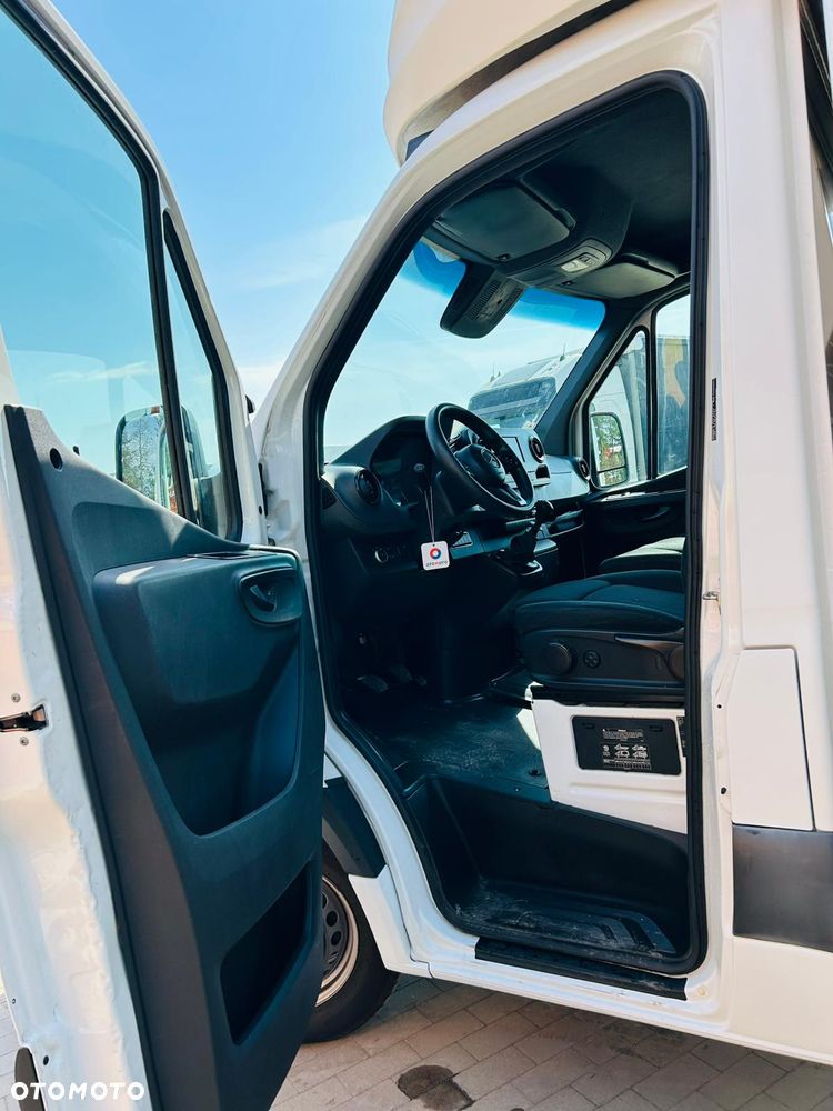 Mercedes-Benz Sprinter 516 - 17