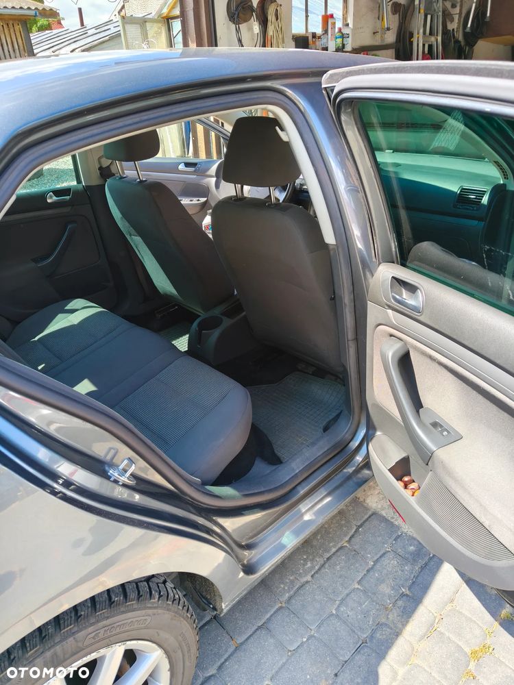 Volkswagen Jetta 1.9 TDI Comfortline - 4