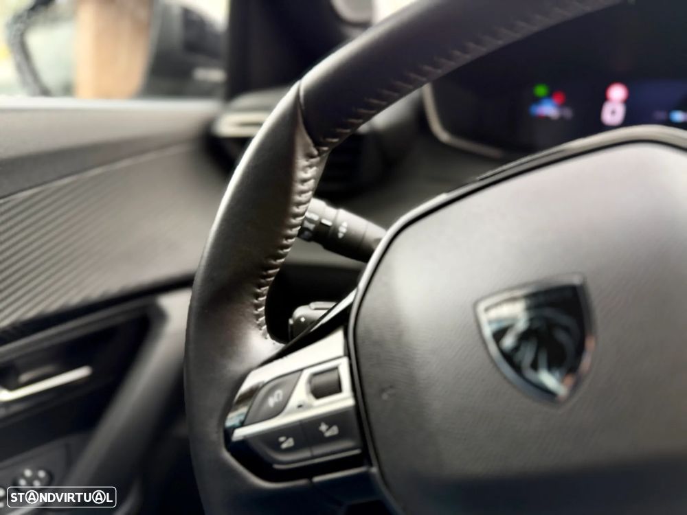 Peugeot 2008 1.2 PureTech Allure Pack - 18