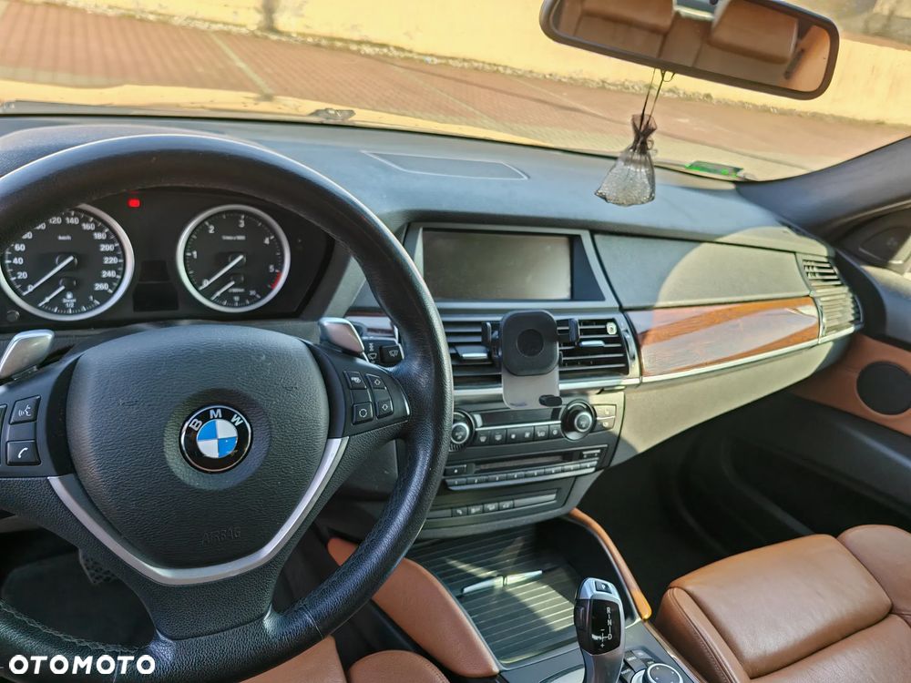 BMW X6 - 14