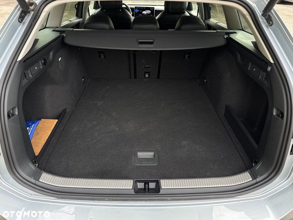 Volkswagen Passat Variant 1.5 TSI ACT mHEV Elegance DSG - 27