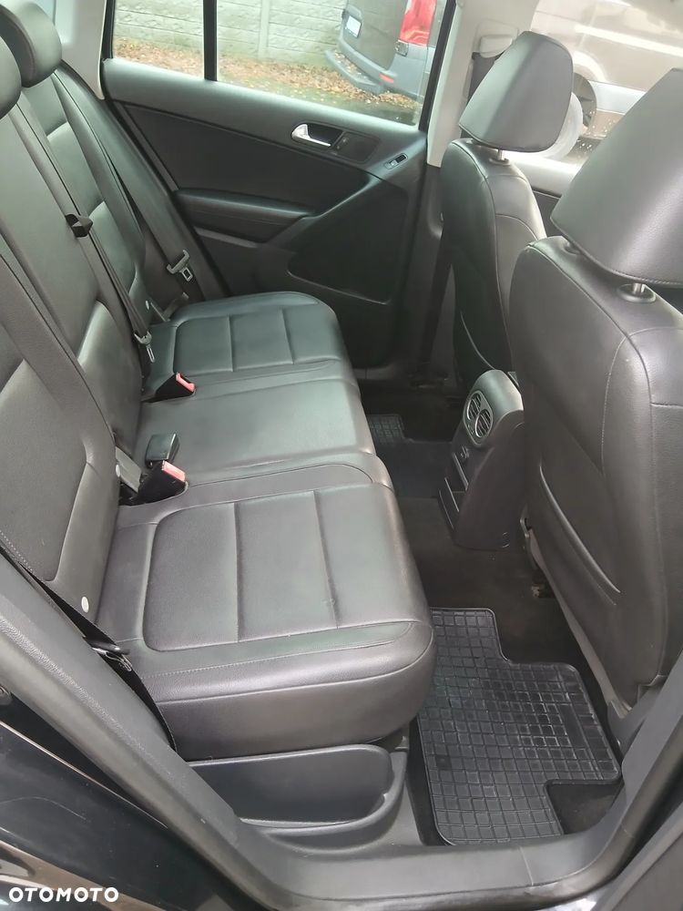 Volkswagen Tiguan - 11