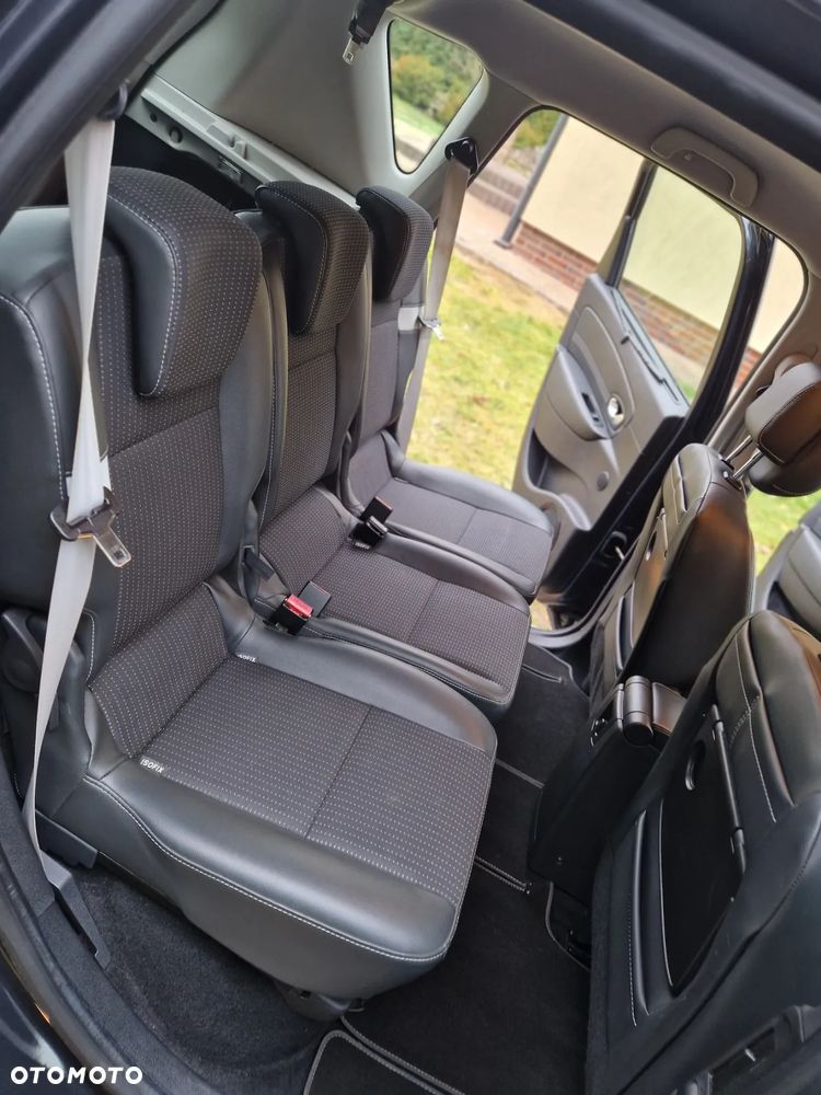 Renault Scenic TCe 130 Bose Edition - 18