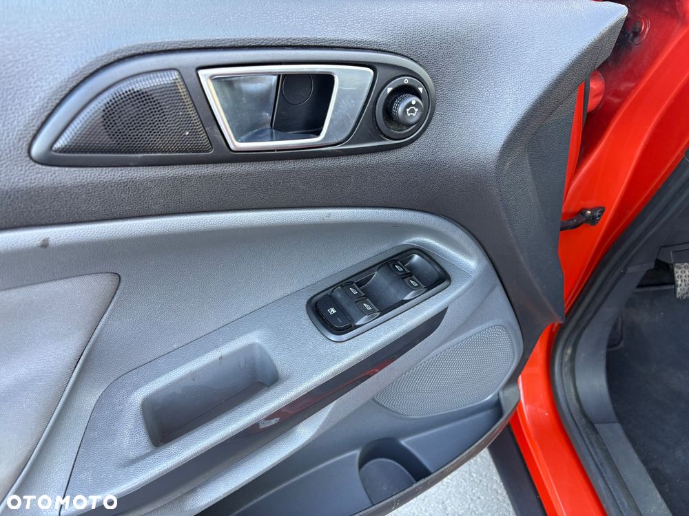 Ford EcoSport 1.0 EcoBoost TREND - 14