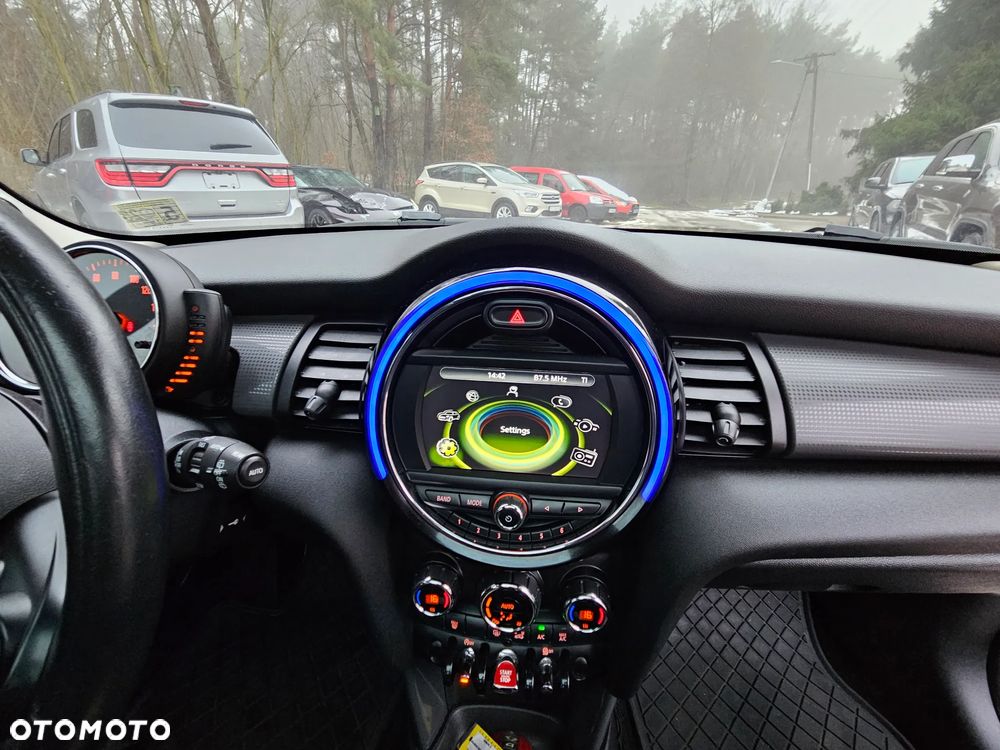 MINI Cooper Seven Chili - 15