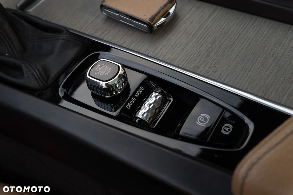 Volvo XC 60 D5 SCR AWD Inscription - 30