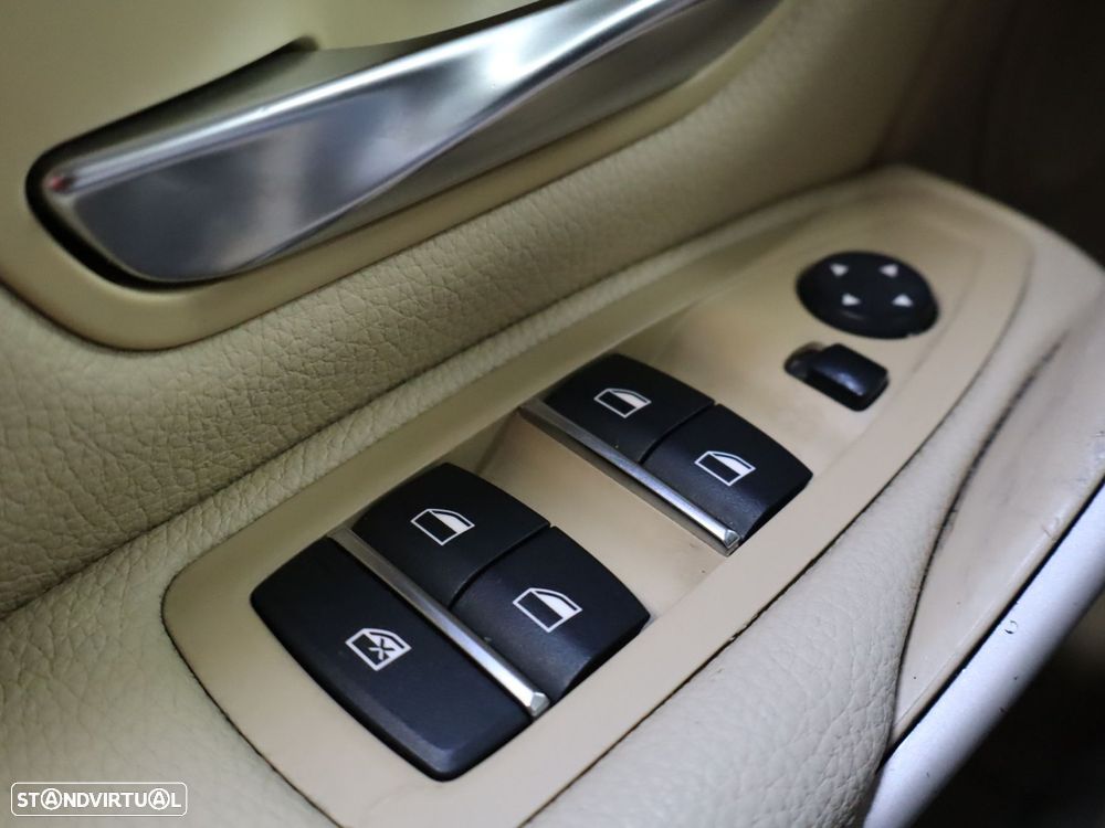 BMW 318 d Advantage - 12