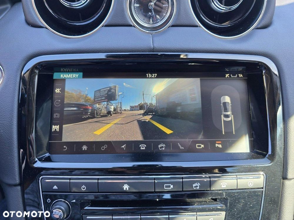 Jaguar XJ 3.0 T AWD Premium Luxury - 25