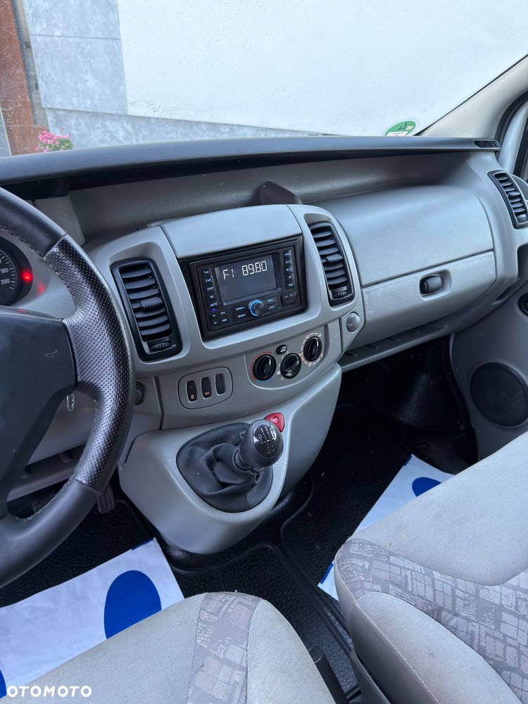 Opel Vivaro - 14