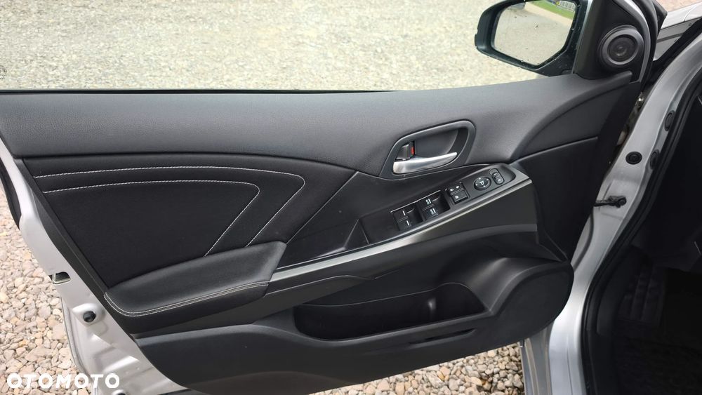 Honda Civic 1.8 i-VTEC Sport - 12