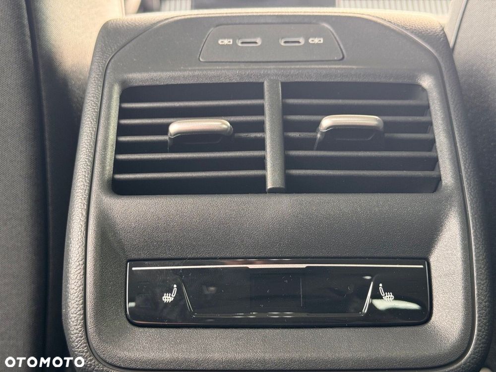 Skoda Superb 2.0 TDI SCR Drive DSG - 19