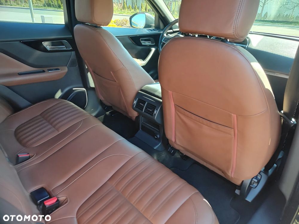Jaguar F-Pace 20d AWD Pure - 26
