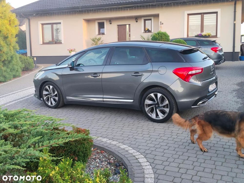 Citroën DS5 HDi 165 Chic - 8