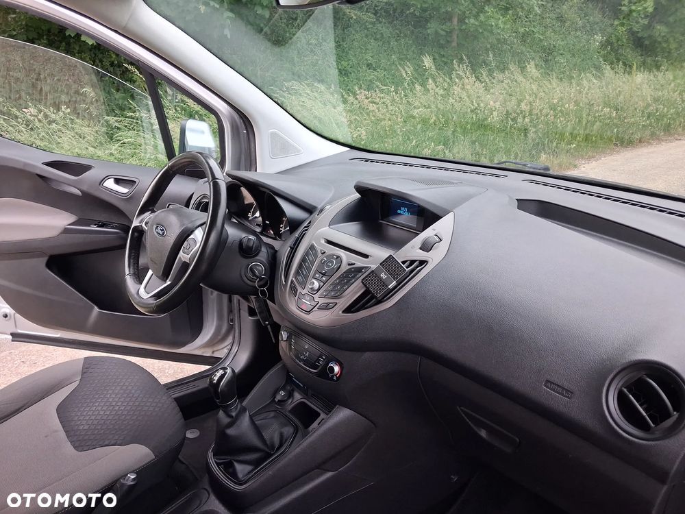 Ford Tourneo Courier 1.0 EcoBoost Ambiente - 18