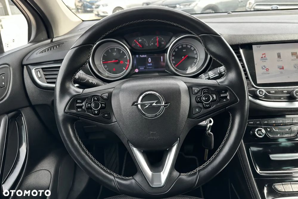 Opel Astra 1.4 Turbo Innovation - 32