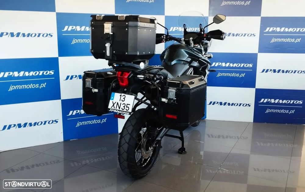Triumph Tiger 800 XCA - 3