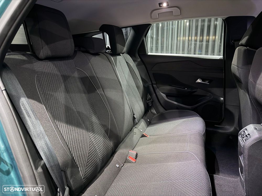 Peugeot 308 1.2 PureTech Allure - 33