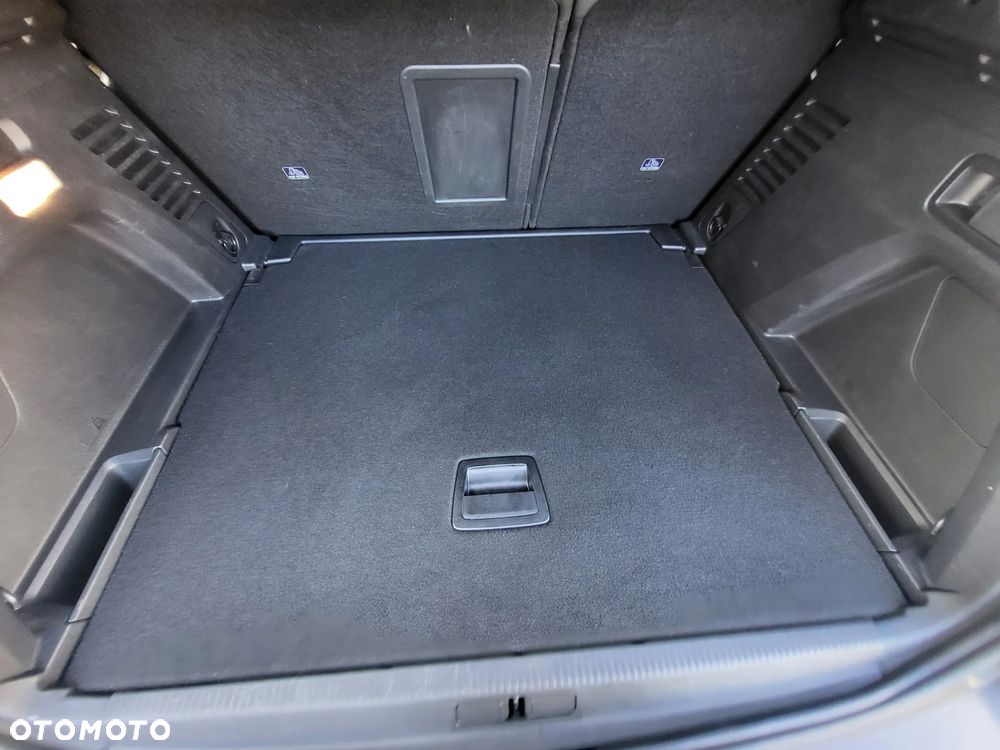 Peugeot 3008 1.5 BlueHDi Allure S&S - 26