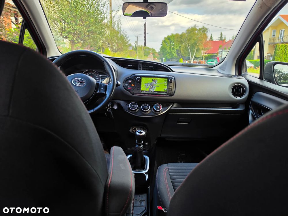 Toyota Yaris 1.33 VVT-i Executive - 17