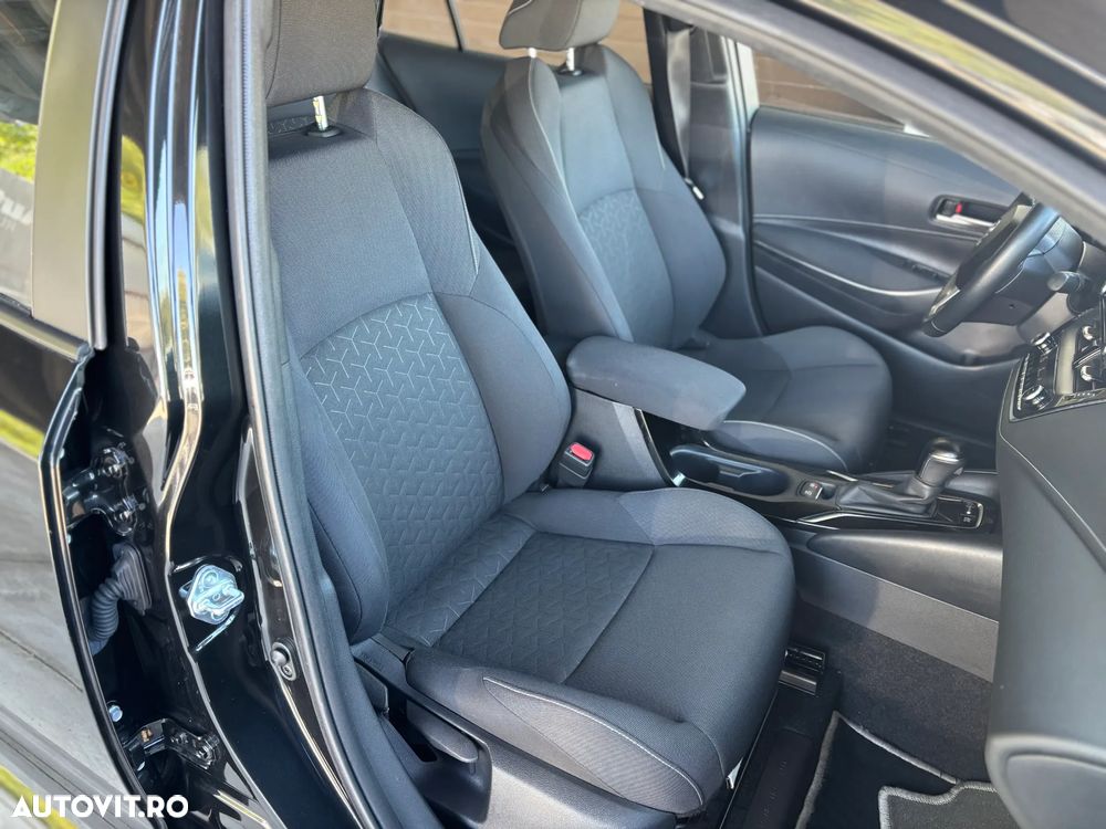 Toyota Corolla 1.8 HSD Dynamic - 13