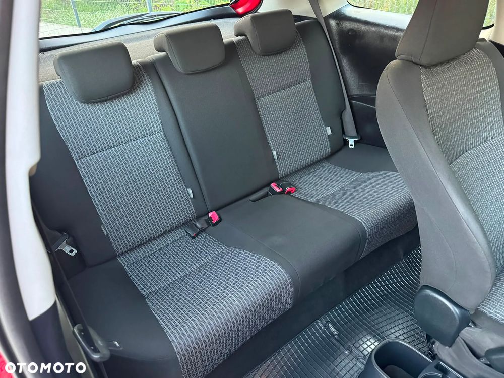 Toyota Yaris - 22