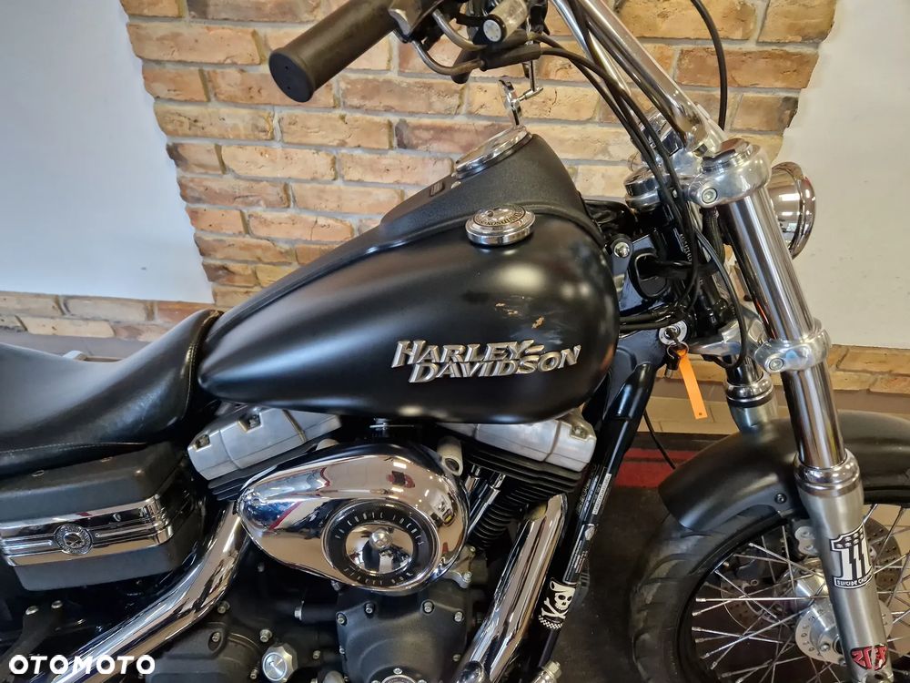 Harley-Davidson Dyna Street Bob - 23