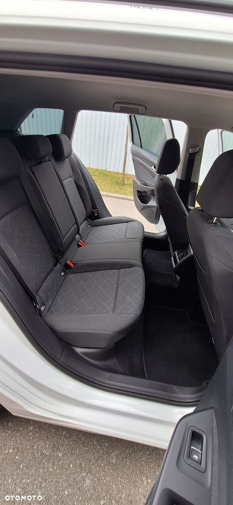 Volkswagen Golf 2.0 TDI Life - 38